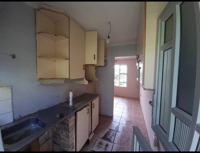 2 BEDROOM PROPERTY TO RENT IN UMLAZI W